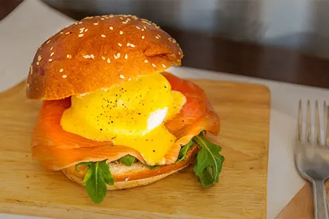 salmon benedict